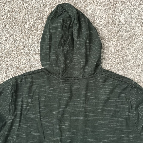 EUC Men’s Under Armour Artillery Green/Graphite Sportstyle Core Hoodie Size XL - Picture 8 of 9
